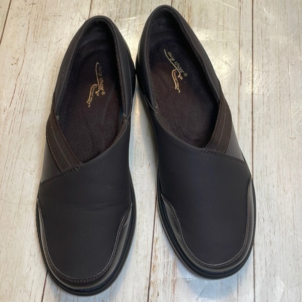 Easy Street woman’s chocolate brown comfort slip on casual shoes. Size 6.5W - Picture 1 of 7